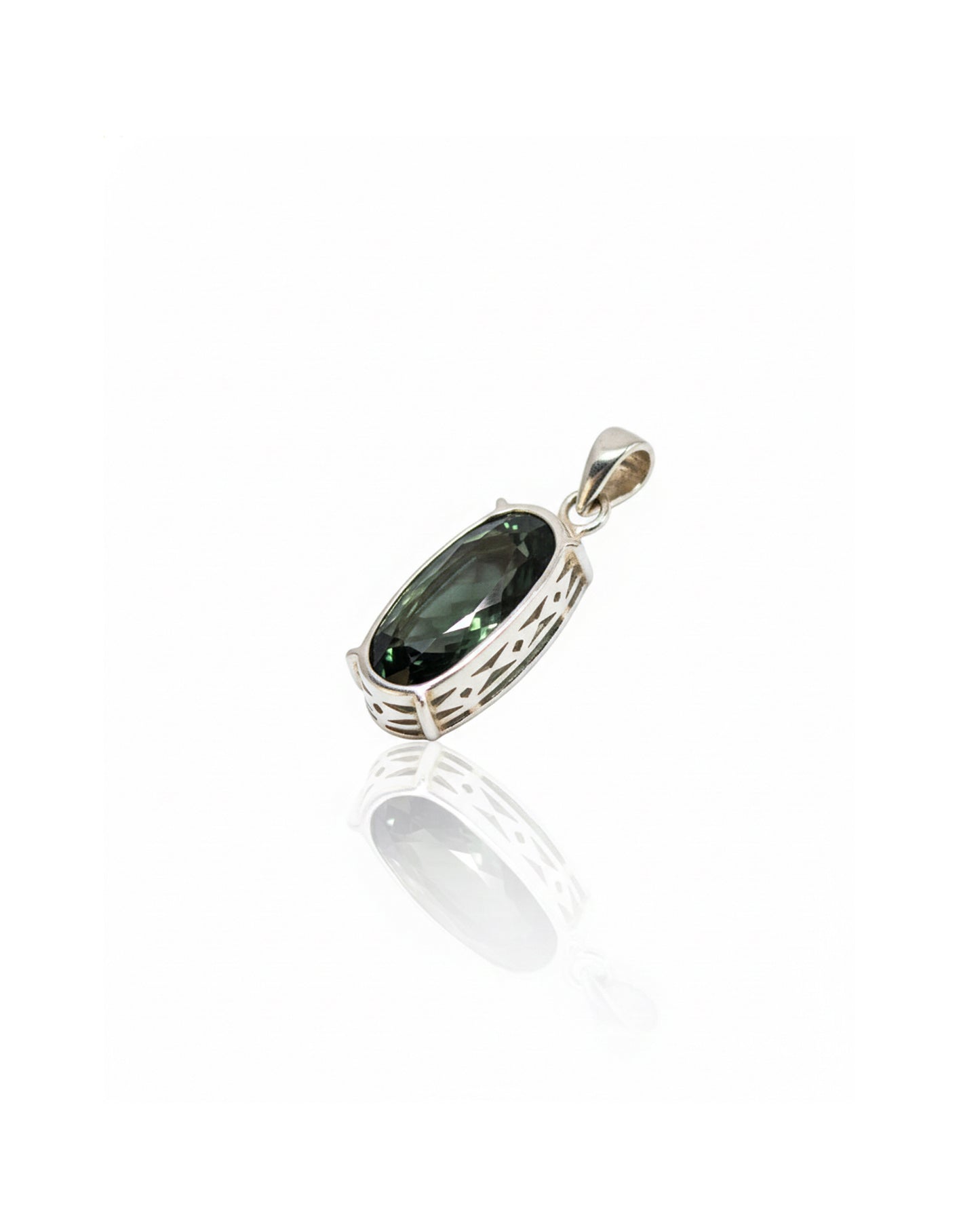 925 Sterling Silver Green Amethyst Pendant – Oval Natural Prasiolite Gemstone Solitaire Necklace